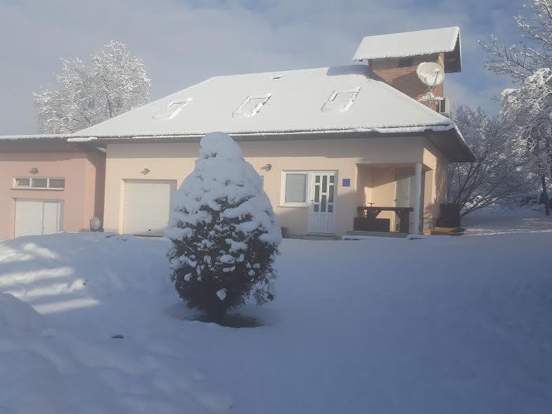 Apartment Oreskovic オトチャッツ エクステリア 写真