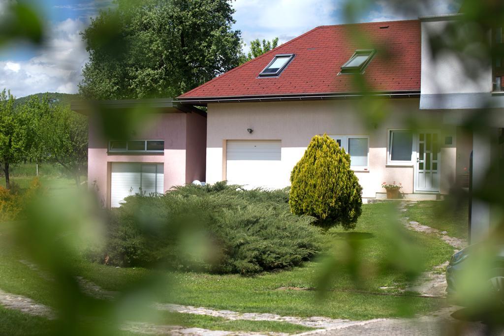 Apartment Oreskovic オトチャッツ エクステリア 写真