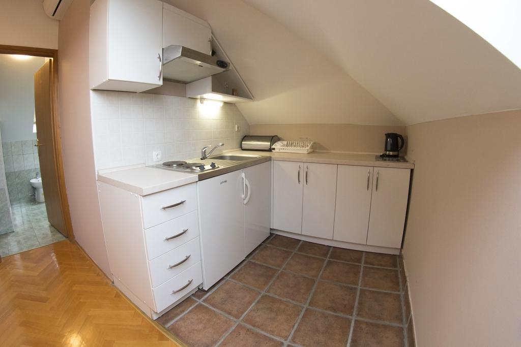 Apartment Oreskovic オトチャッツ エクステリア 写真