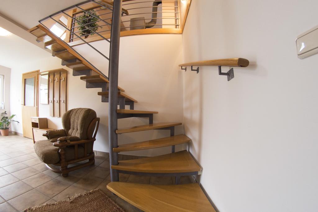Apartment Oreskovic オトチャッツ エクステリア 写真